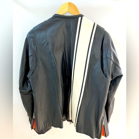 Woman’s Harley Davidson premium leather moto jacket. LIKE NEW. Size W1 - Picture 4 of 16